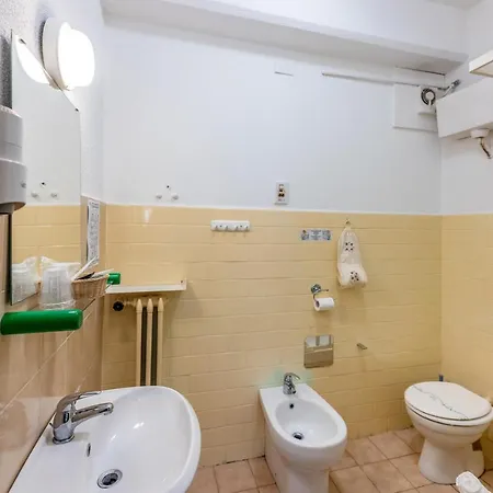 Hotell Oasi 2*
