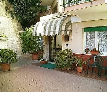 Szálloda Oasi Finale Ligure