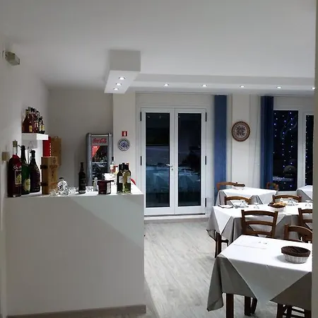 Oasi Hotel 2*